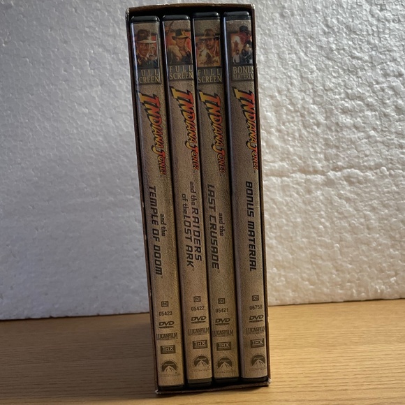 Indiana Jones 4 Disc Set Boxed DVD Set The Complete Movie Trilogy & Bonus Scenes - Picture 2 of 4